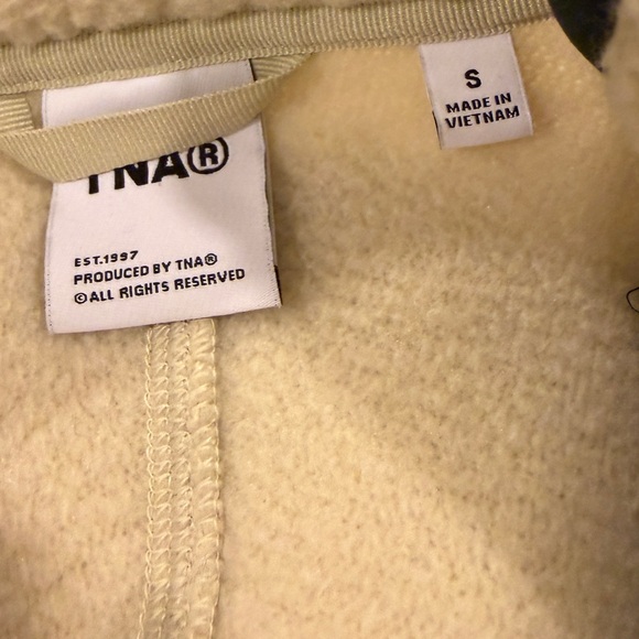 Aritzia TNA polartec thermal pro 1/2 zip high hip - Picture 4 of 5